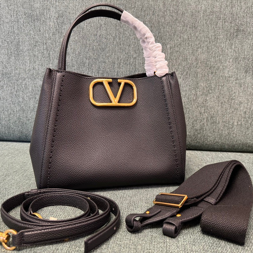 VALENTINO small handbag black calfskin 538531 | Studio Nafay