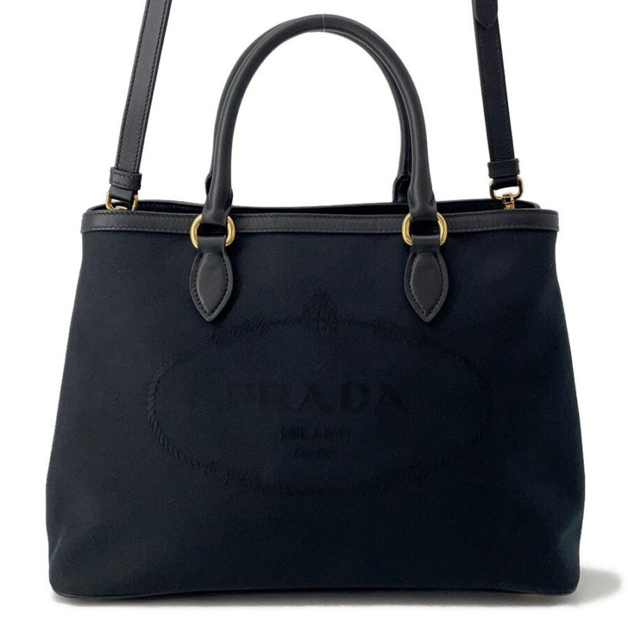 Prada handbag black – front view