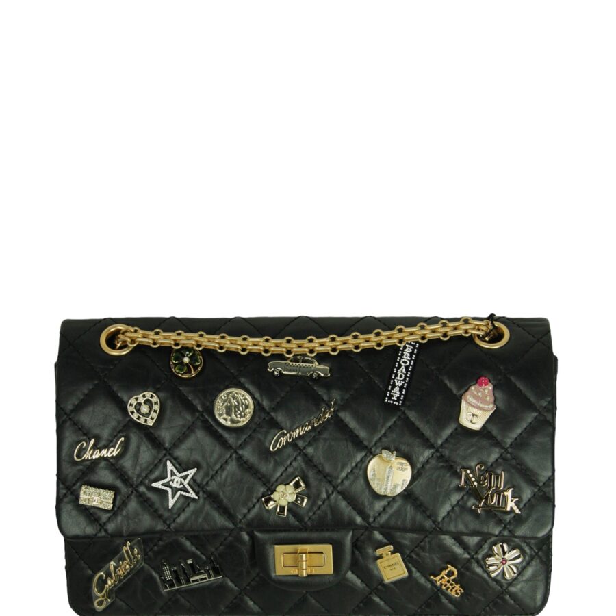 Chanel Flap Bag black – front view