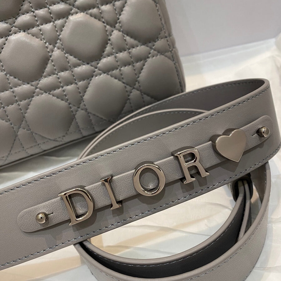 Designer handbag grey – front view