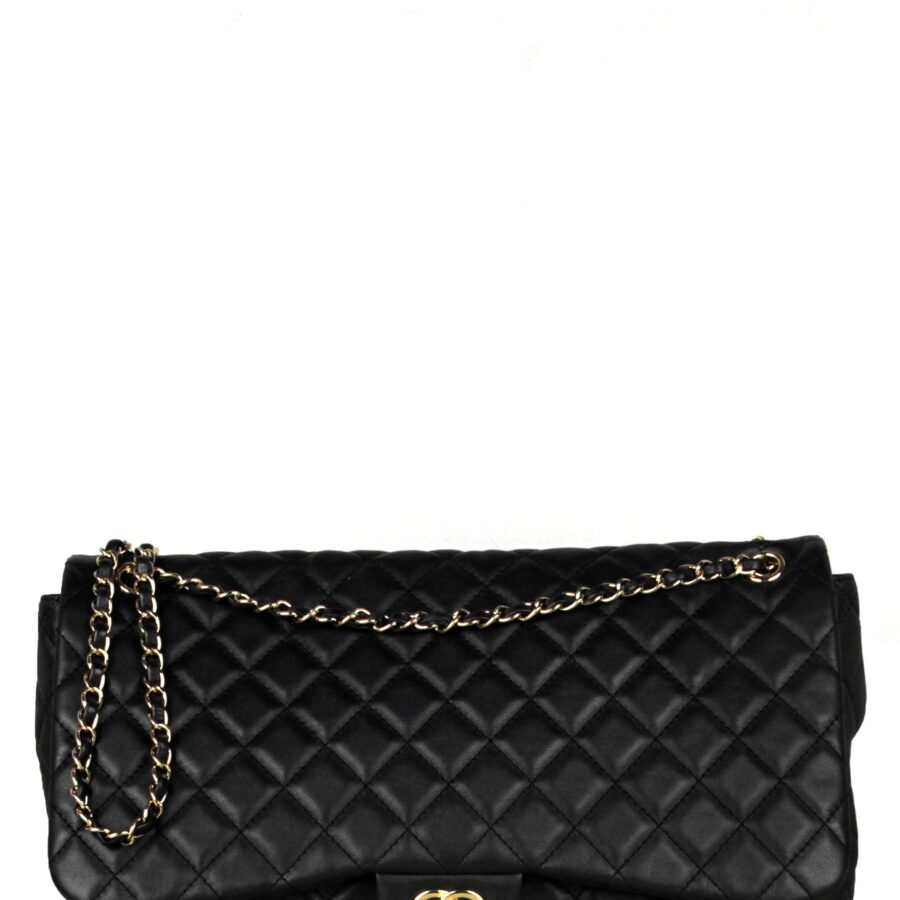 Chanel Flap Bag black – front view