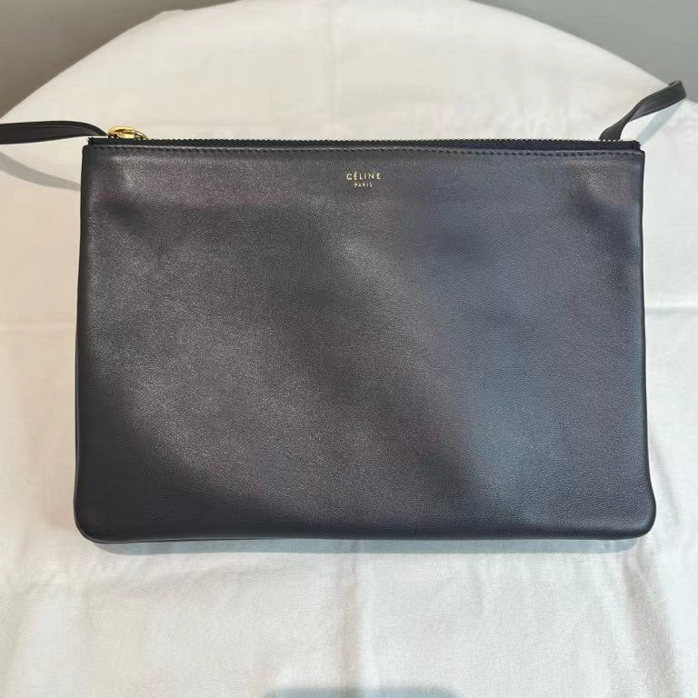 Trio leather crossbody bag Celine Navy TT 0039 | Studio Nafay