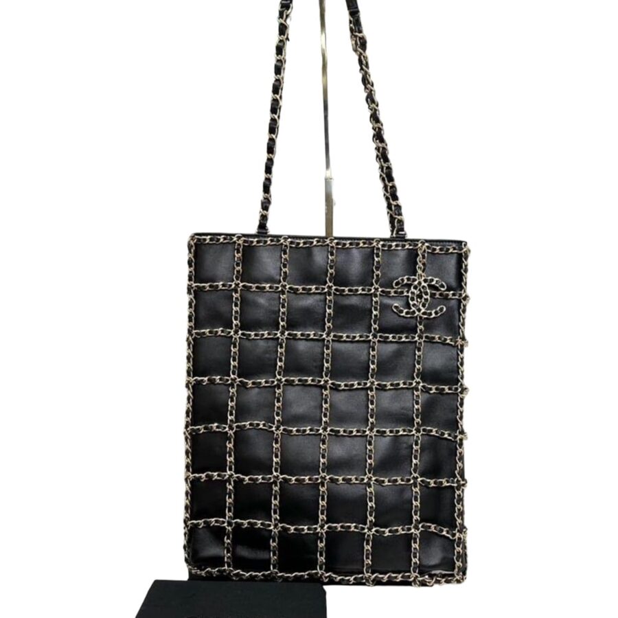 Chanel Tote black bag – front view
