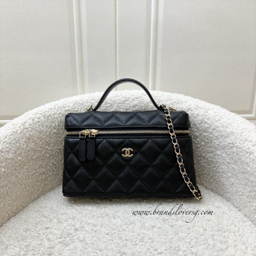 Chanel Clutch bag – front view
