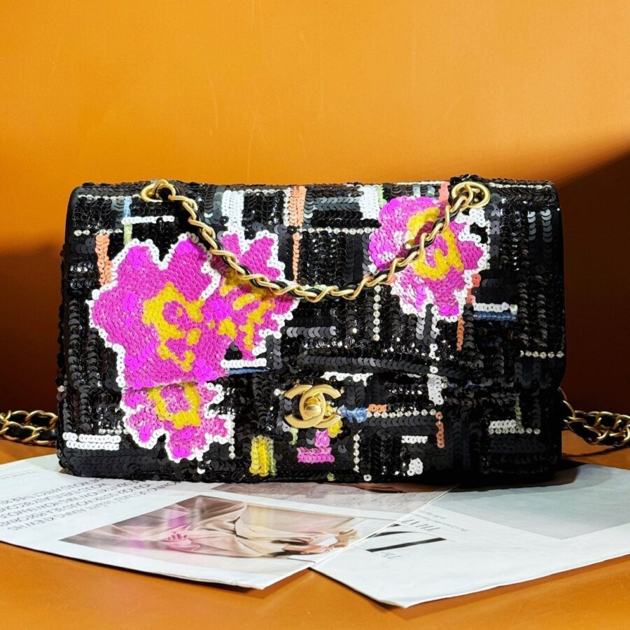 Designer Flap Bag black – front view